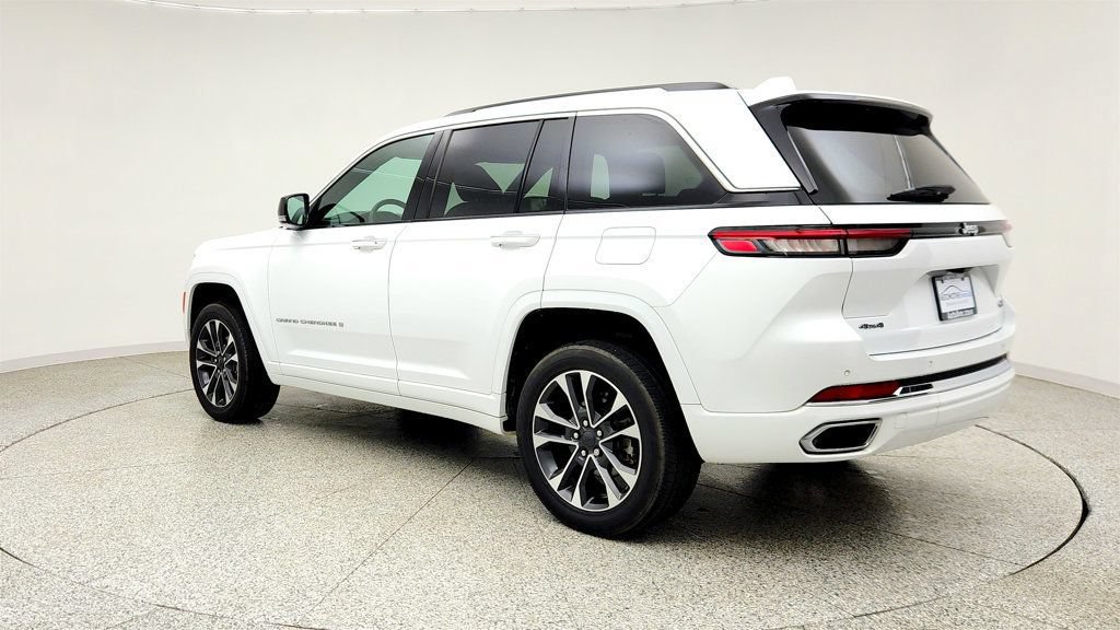 Used 2023 Jeep Grand Cherokee Overland AWD/4WD image 7
