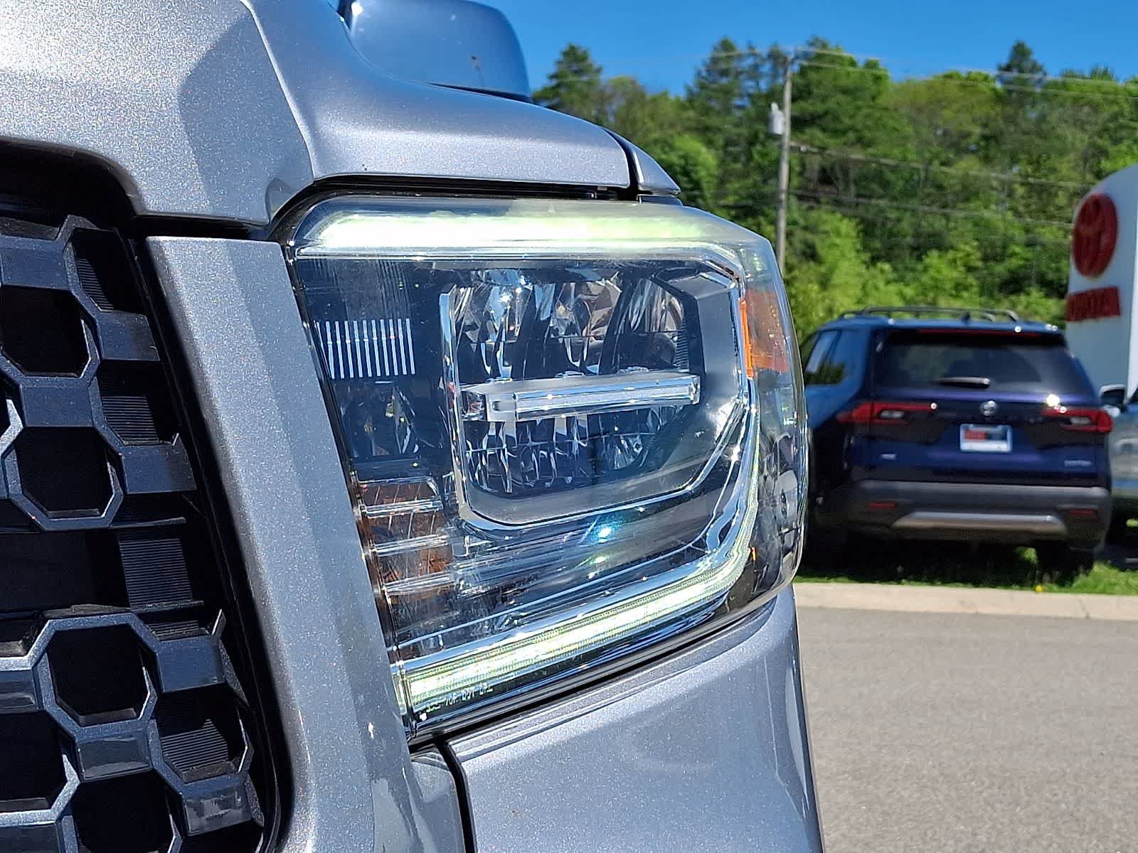 Certified 2019 Toyota Tundra Platinum AWD/4WD image 12
