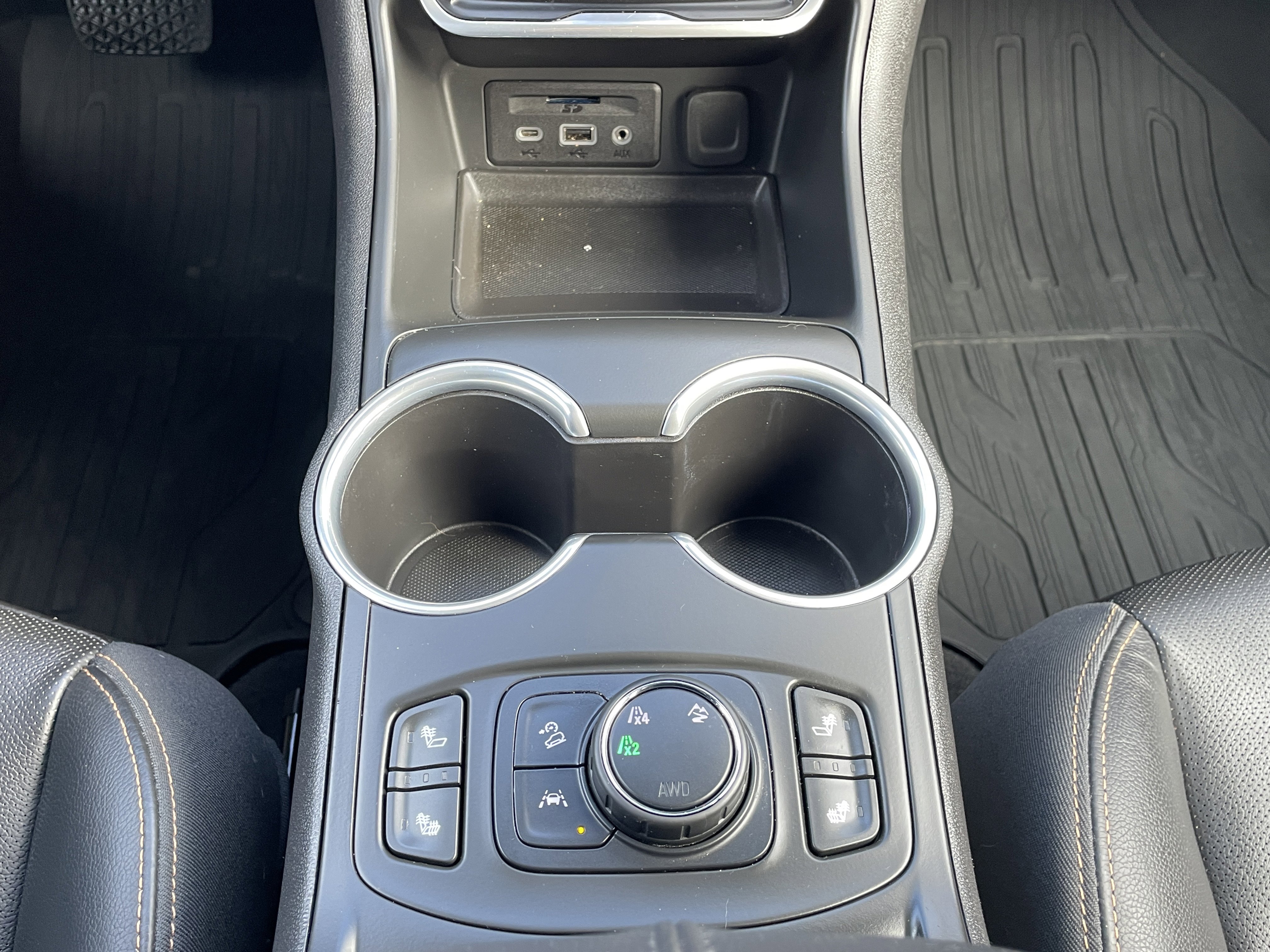 Used 2021 GMC Terrain SLT image 29