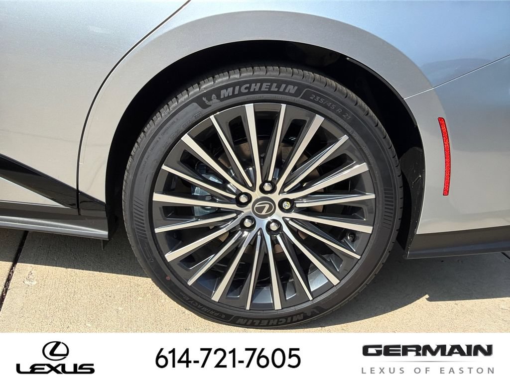 New 2026 Lexus ES 350e w/ Convenience Package FWD image 10