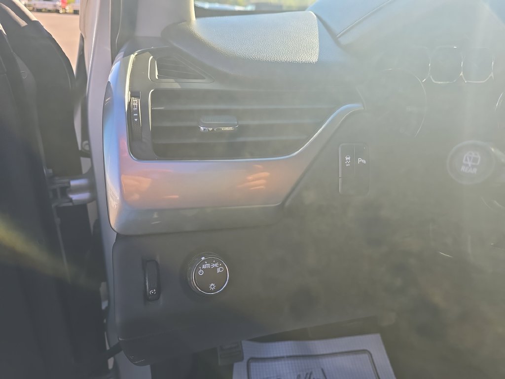 Used 2018 Chevrolet Tahoe LS RWD image 24