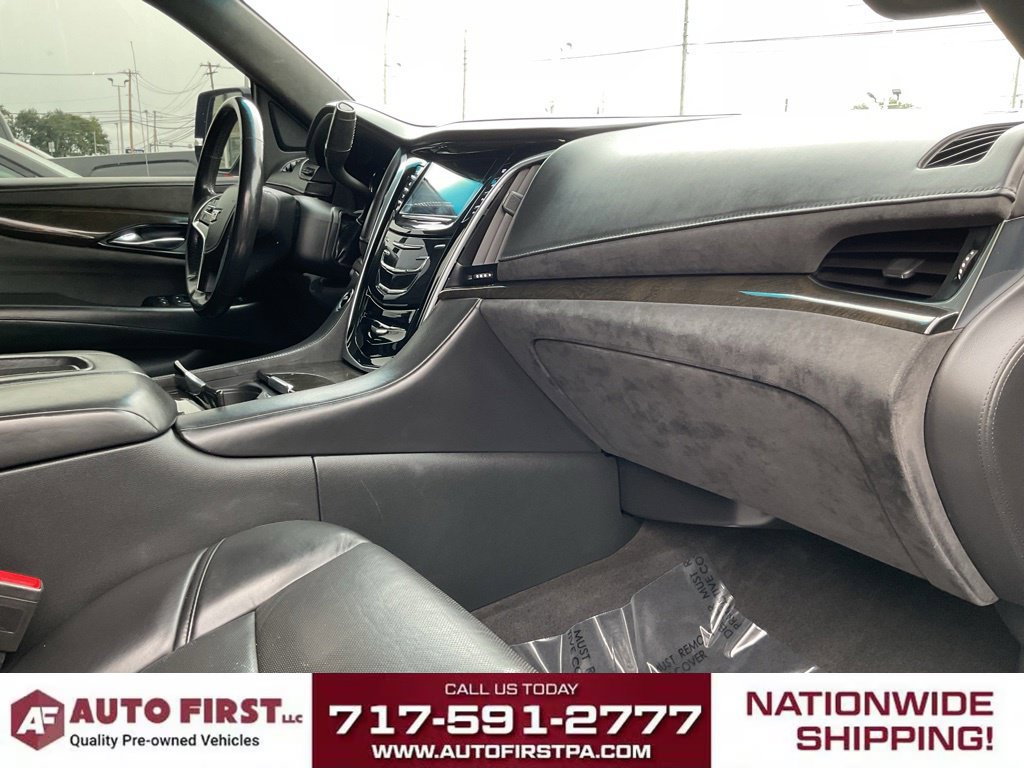 Used 2020 Cadillac Escalade ESV Platinum AWD/4WD image 23