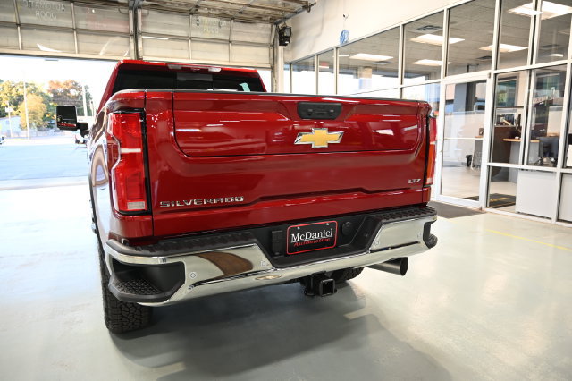New 2026 Chevrolet Silverado 2500 LTZ w/ LTZ Premium Package AWD/4WD image 6