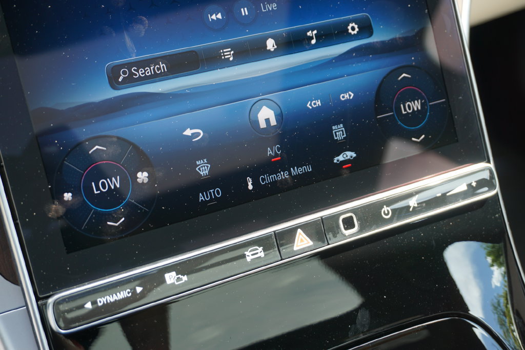 Certified 2025 Mercedes-Benz C 300 4MATIC Sedan image 37