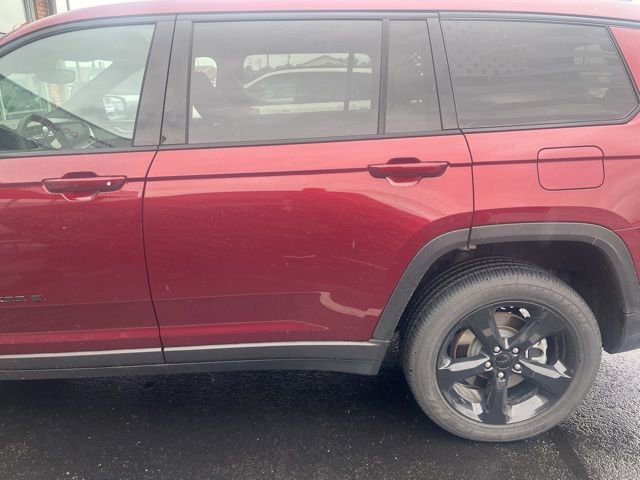 Used 2024 Jeep Grand Cherokee L Altitude AWD/4WD image 3