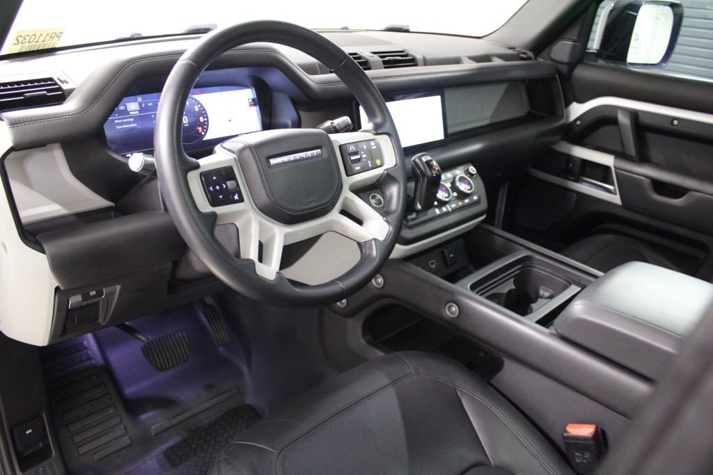 Used 2020 Land Rover Defender 110 HSE AWD/4WD image 4