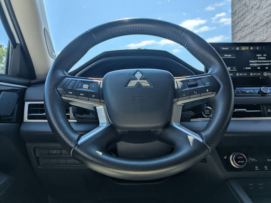 Used 2025 Mitsubishi Outlander SE AWD/4WD image 22