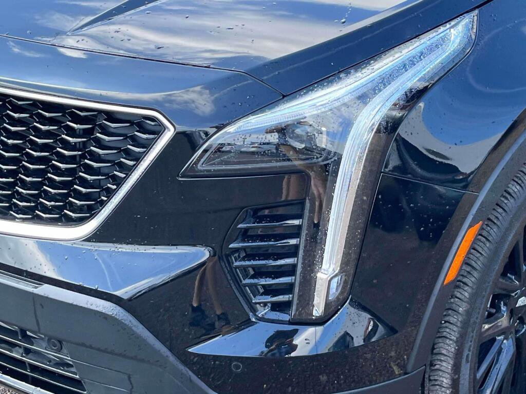 Used 2023 Cadillac XT4 Sport w/ Cold Weather Package AWD/4WD image 13