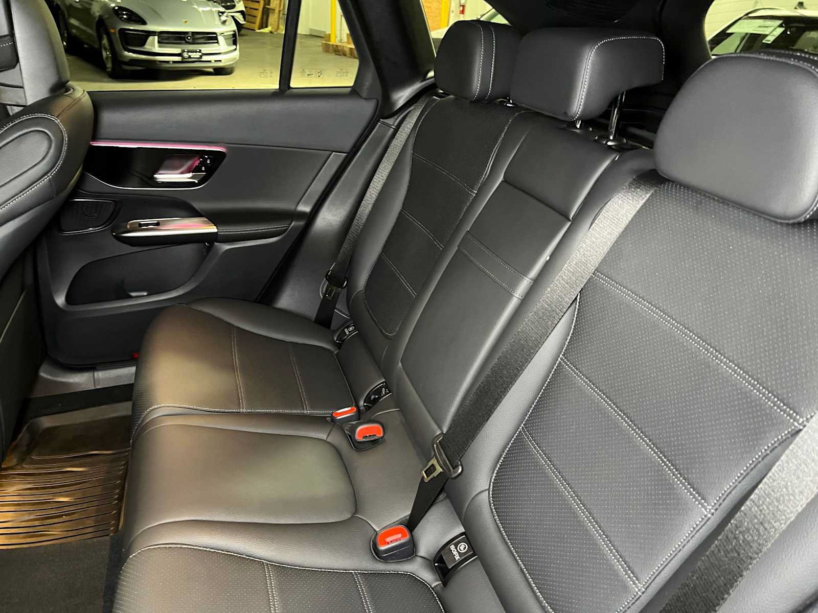 Used 2026 Mercedes-Benz GLC 300 4MATIC image 21