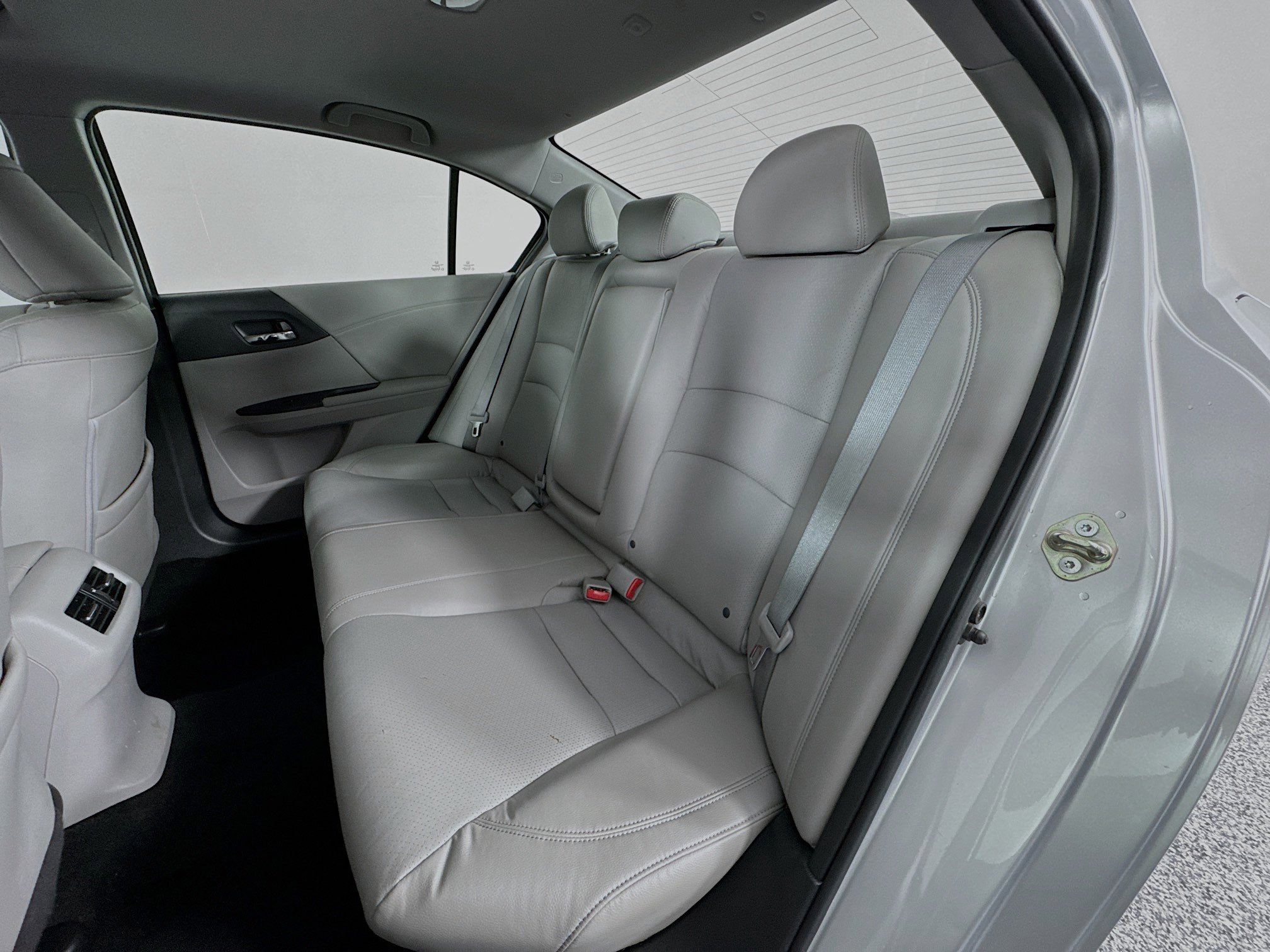 Used 2015 Honda Accord EX-L image 24