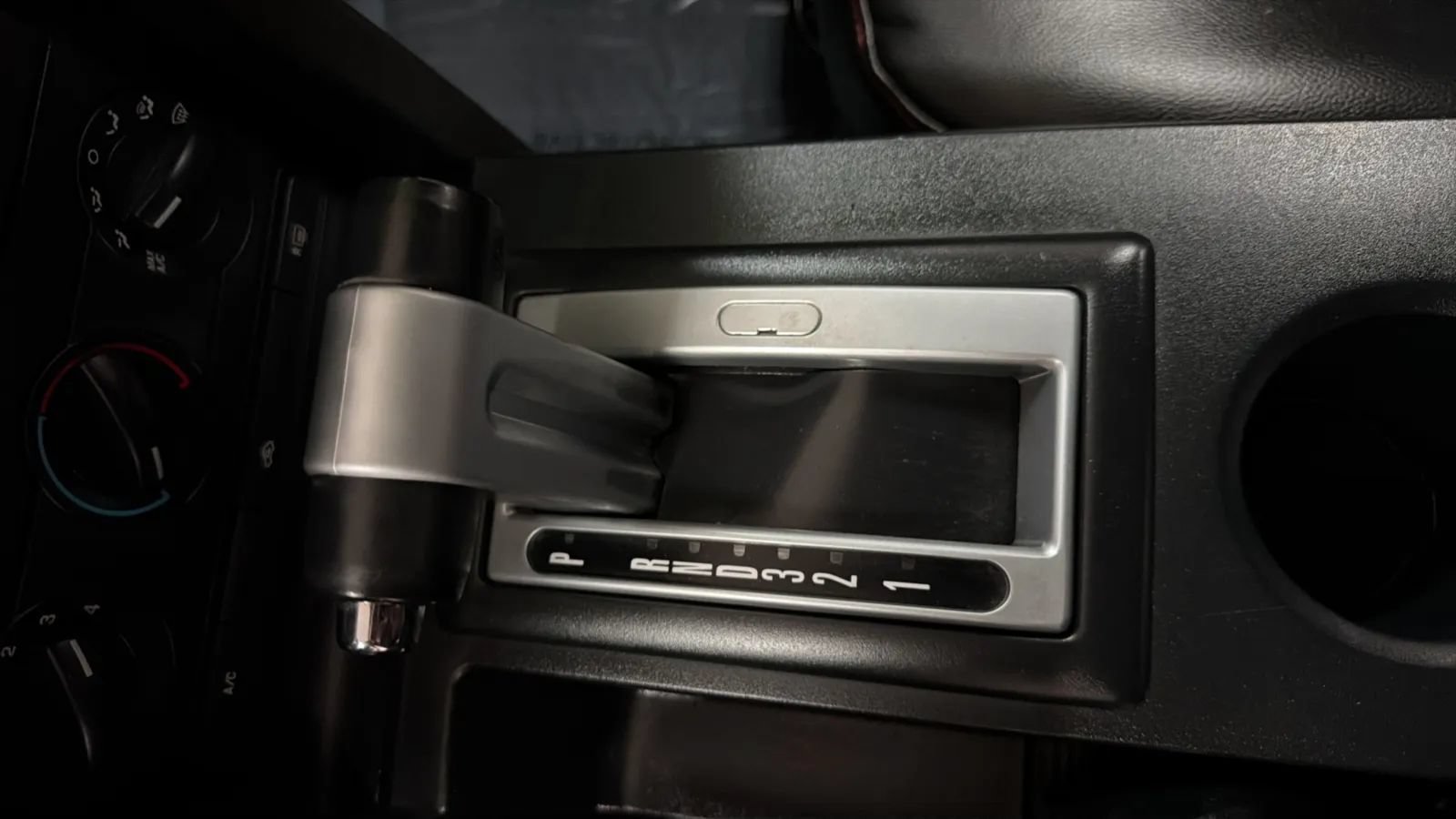 Used 2005 Ford Mustang GT RWD image 13
