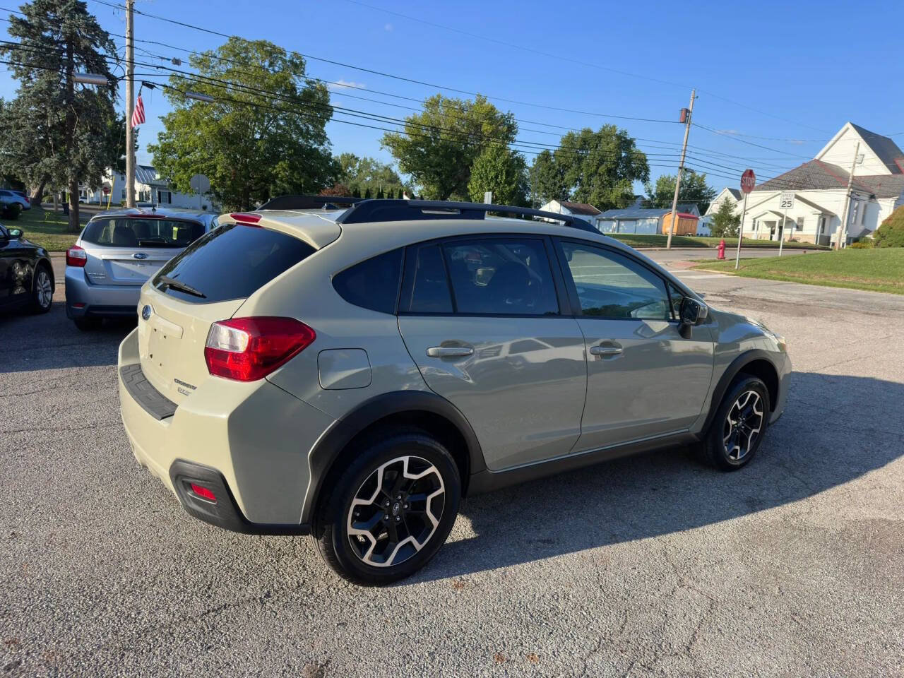 Used 2017 Subaru Crosstrek 2.0i Premium AWD/4WD image 6