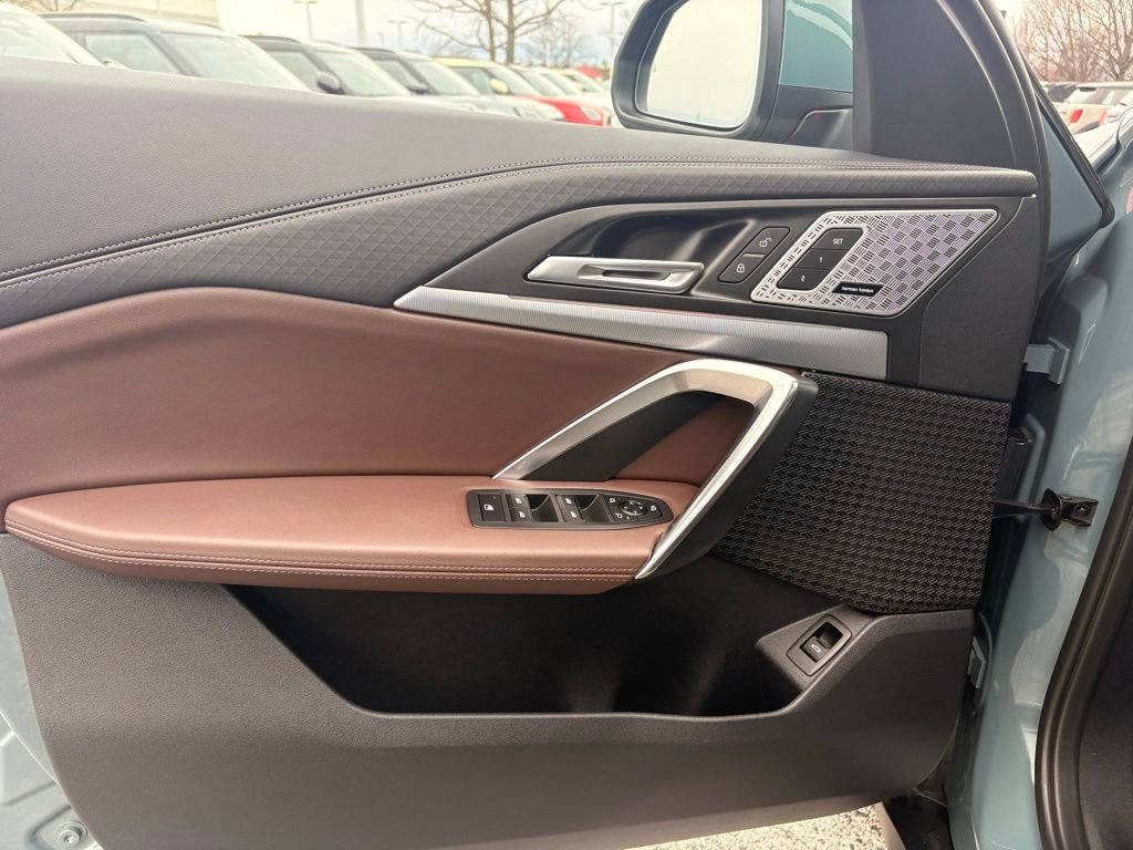 Used 2024 BMW X2 xDrive28i w/ Premium Package image 32