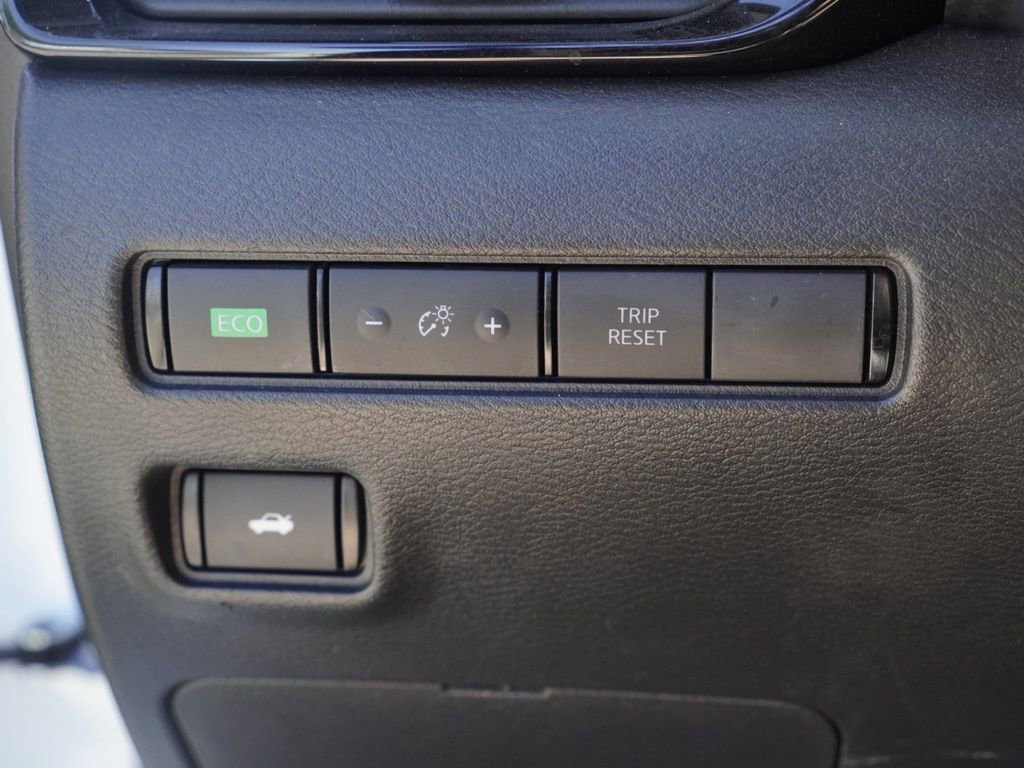 Certified 2023 Nissan Sentra SV image 10