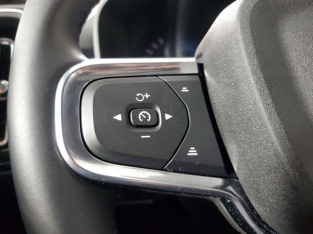 Certified 2026 Volvo XC40 B5 Ultra w/ Climate Package image 27