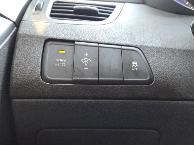 Used 2012 Hyundai Elantra GLS w/ Preferred Pkg 3 image 5