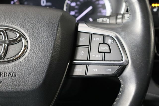 Used 2021 Toyota Highlander XSE image 35