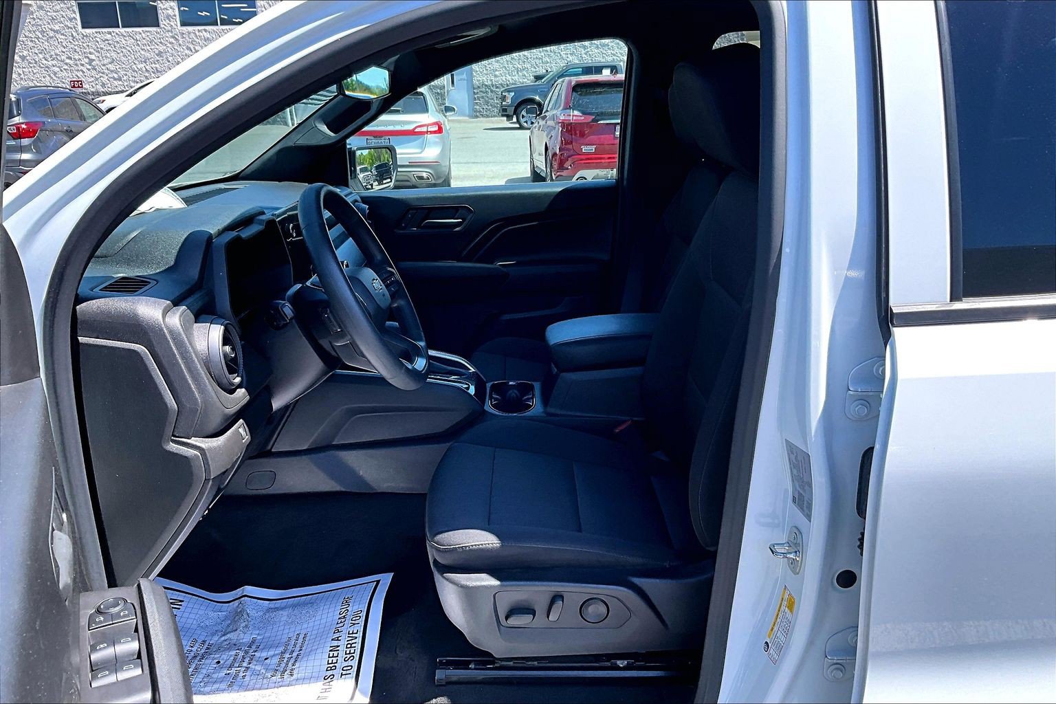 Used 2023 Chevrolet Colorado Trail Boss w/ Technology Package image 21