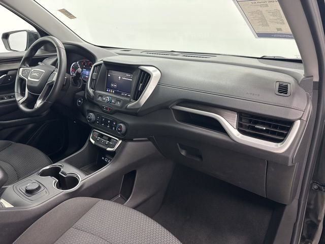 Used 2024 GMC Terrain SLE image 27