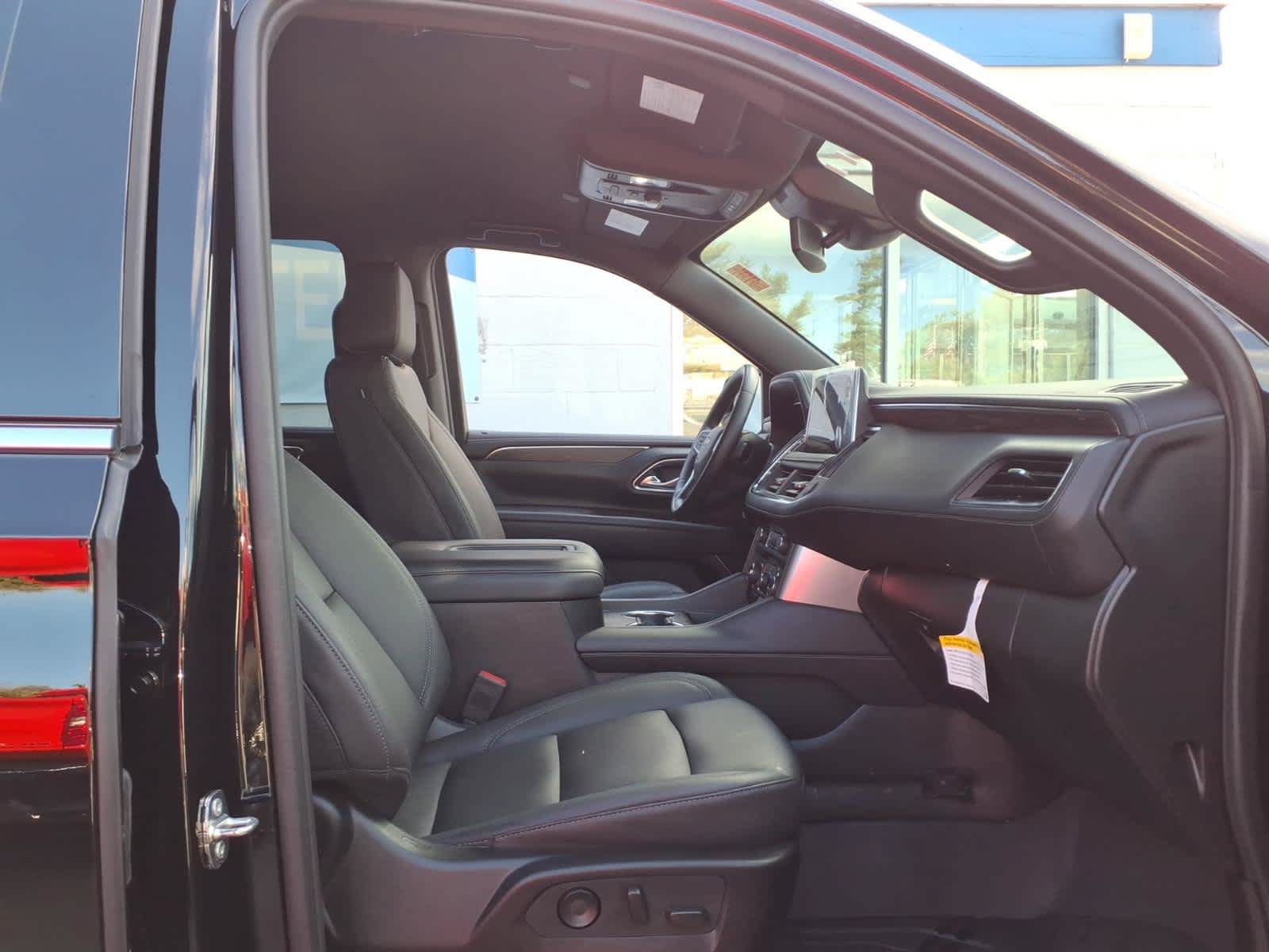 Used 2023 Chevrolet Suburban LT AWD/4WD image 20