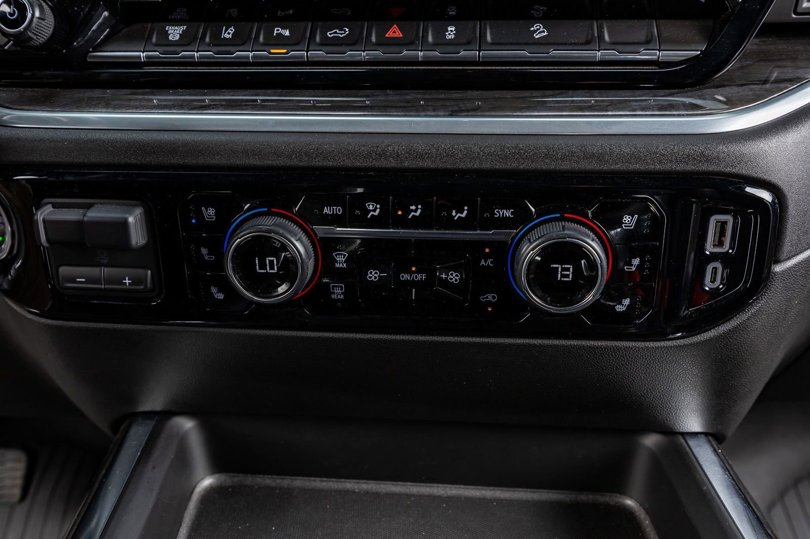 Used 2024 Chevrolet Silverado 2500 LTZ w/ LTZ Premium Package image 25