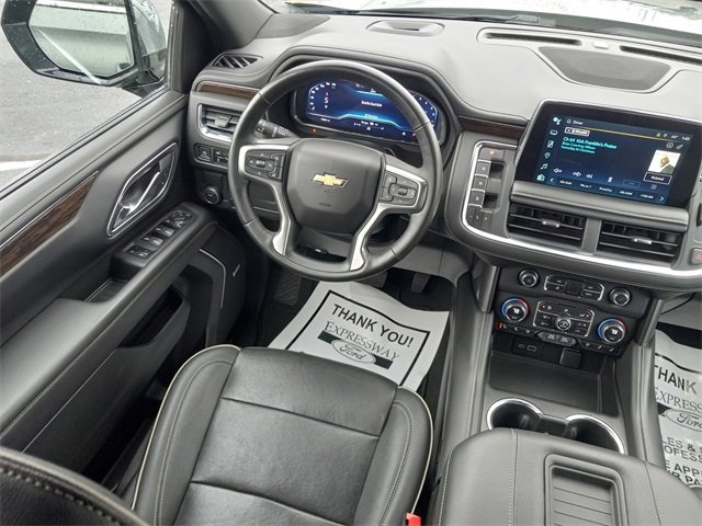 Used 2023 Chevrolet Suburban Premier image 16