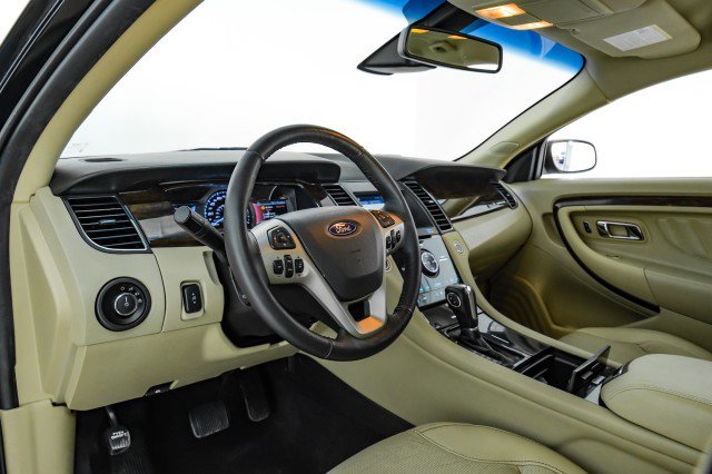 Used 2019 Ford Taurus Limited image 13