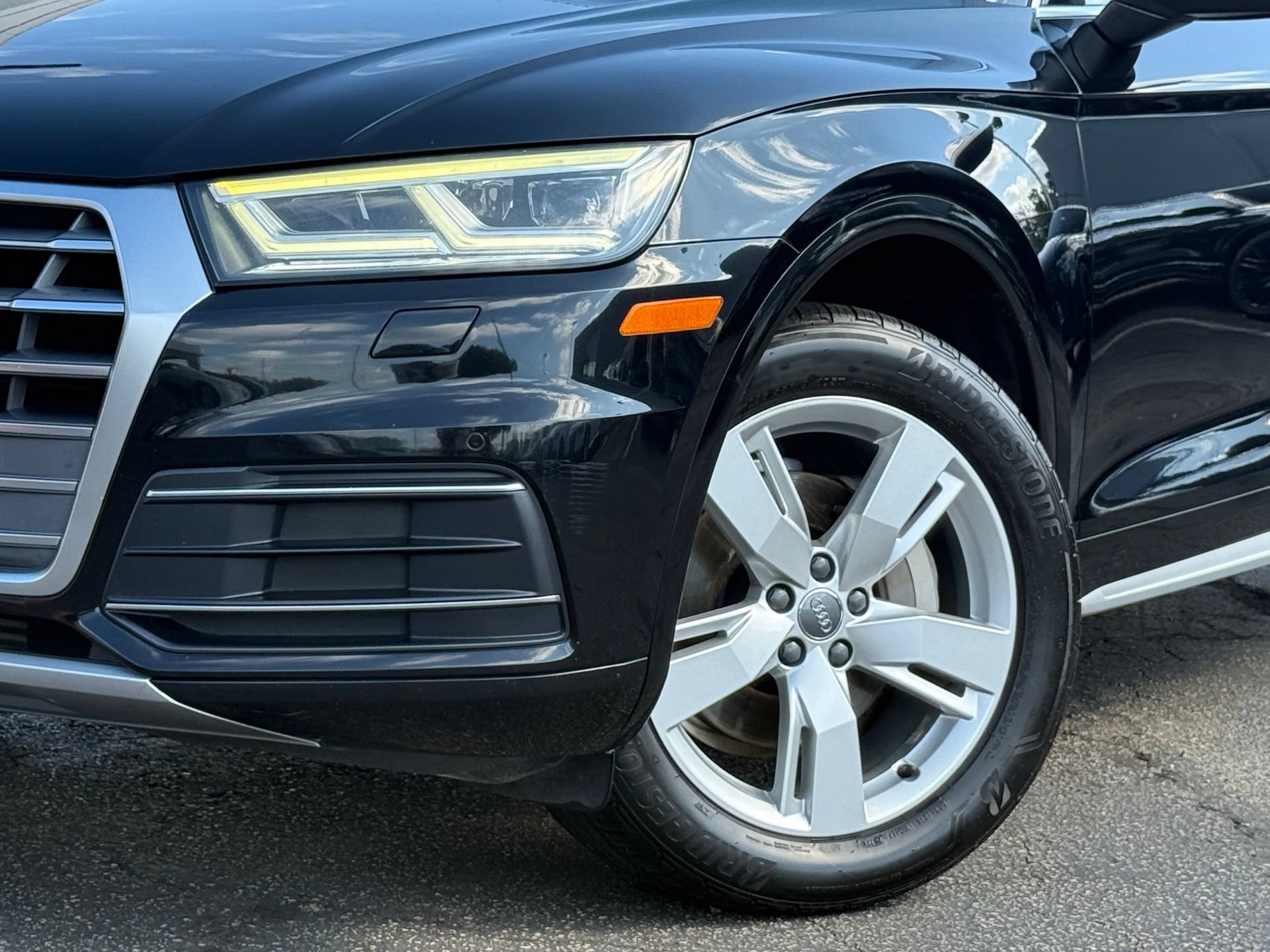 Used 2018 Audi Q5 Premium Plus w/ Premium Plus Package AWD/4WD image 3