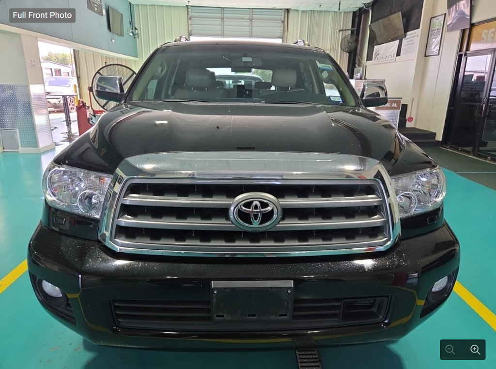 Used 2017 Toyota Sequoia Platinum RWD image 5