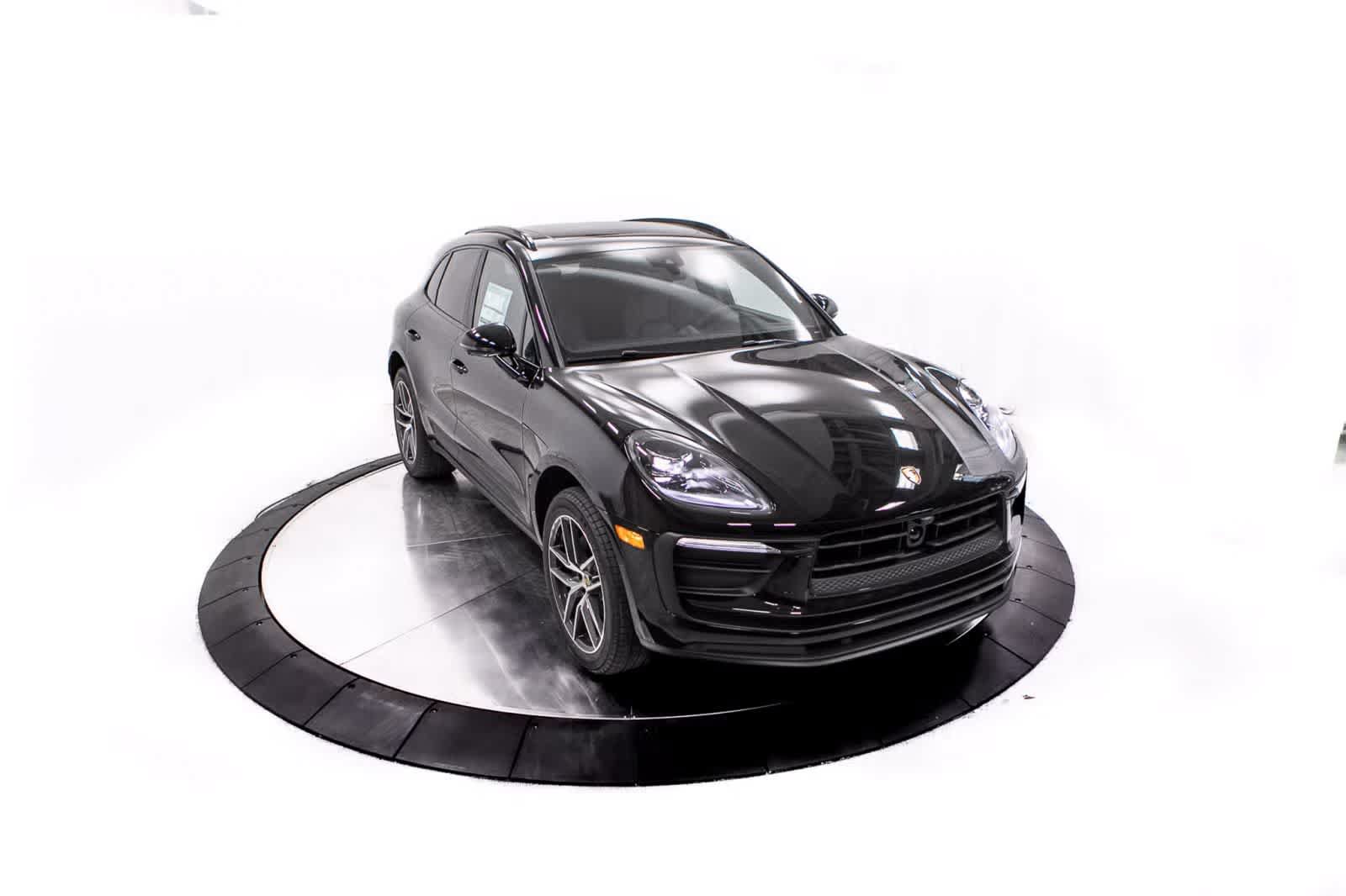 Certified 2026 Porsche Macan AWD/4WD image 22