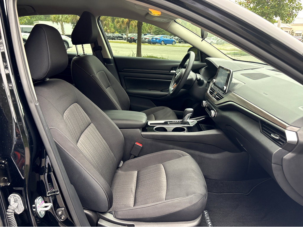 New 2024 Nissan Altima 2.5 SV image 11
