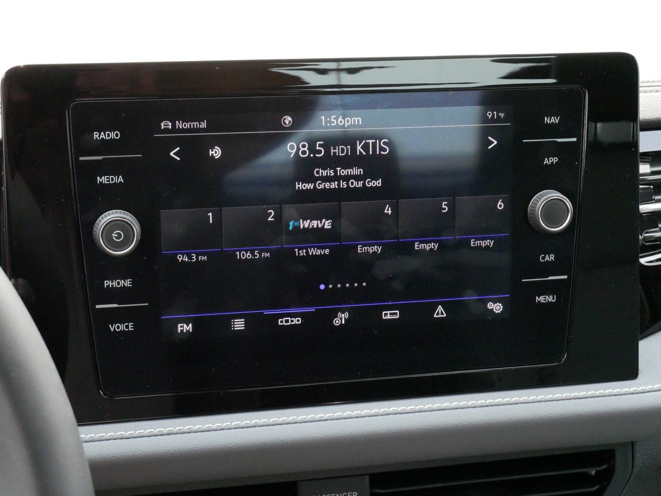 Used 2026 Volkswagen Jetta SEL FWD image 22