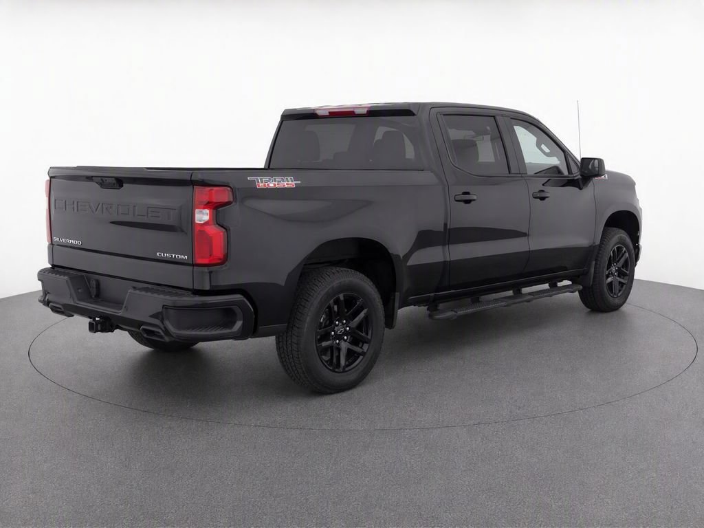 Used 2021 Chevrolet Silverado 1500 Custom Trail Boss AWD/4WD image 4