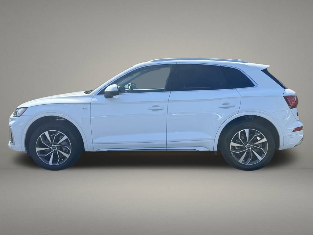 Used 2022 Audi Q5 2.0T Premium Plus w/ Premium Plus Package image 2