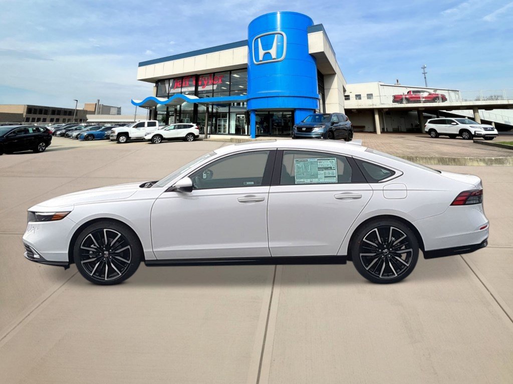 New 2026 Honda Accord Touring image 2