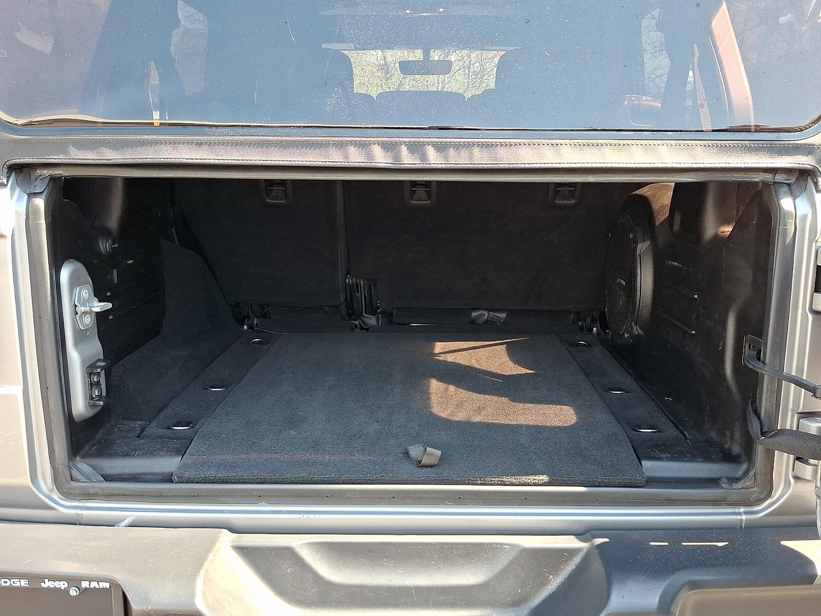 Certified 2019 Jeep Wrangler Unlimited Sahara image 30