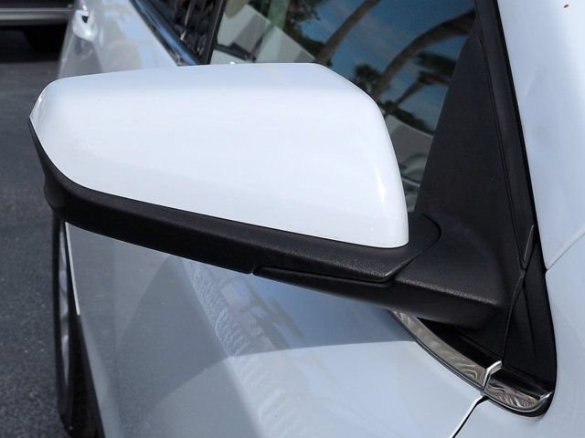 Used 2020 Chevrolet Equinox LT FWD image 12