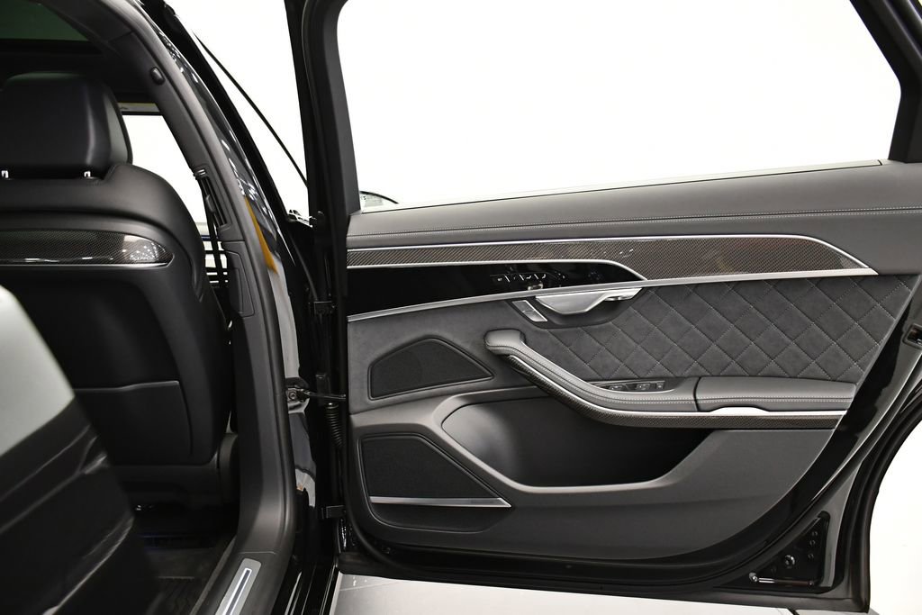 Used 2025 Audi S8 image 47