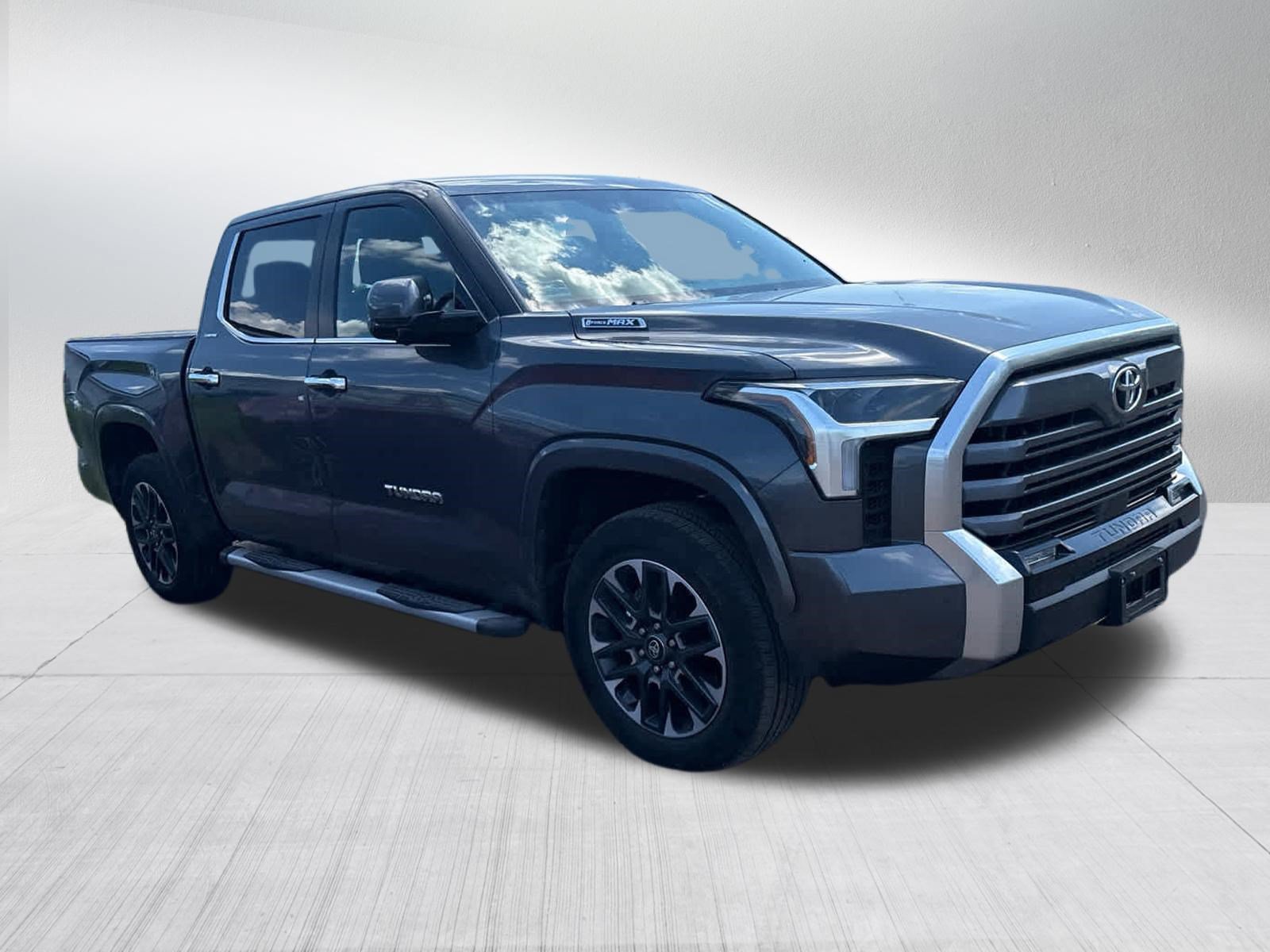 Certified 2025 Toyota Tundra Limited AWD/4WD image 8