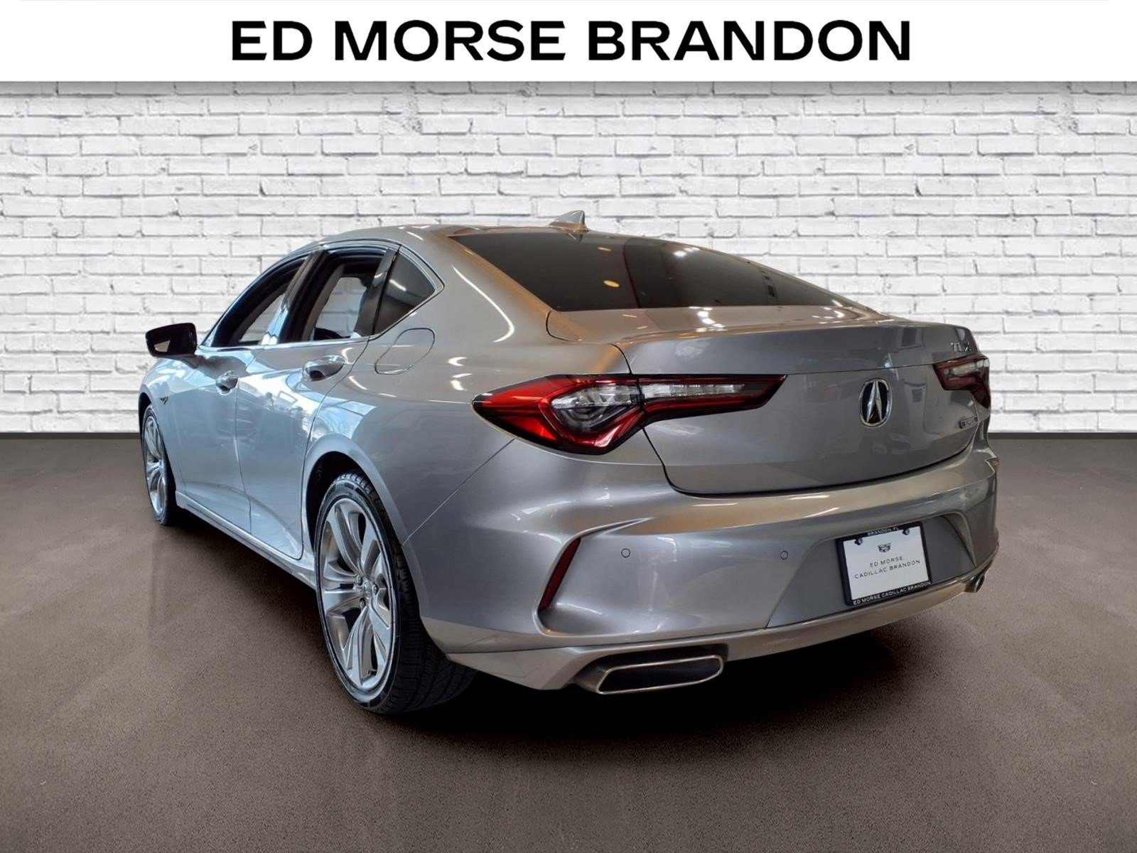 Used 2022 Acura TLX w/ Technology Package FWD image 2