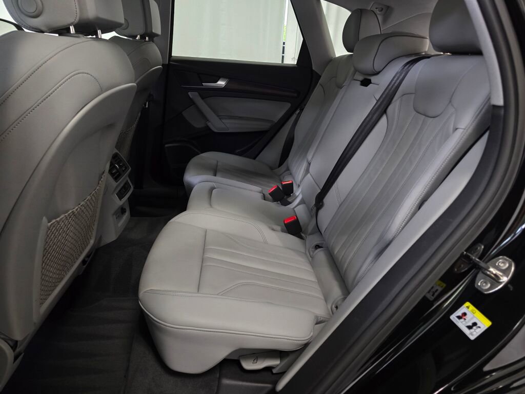 Certified 2025 Audi Q5 2.0T Premium Plus w/ Premium Plus Package image 20