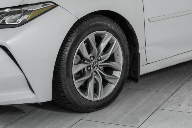 Used 2019 Toyota Avalon XLE w/ Moonroof Package image 59