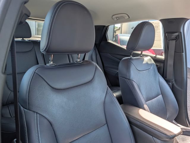 Used 2022 Chevrolet Bolt EUV LT w/ Convenience Package FWD image 14