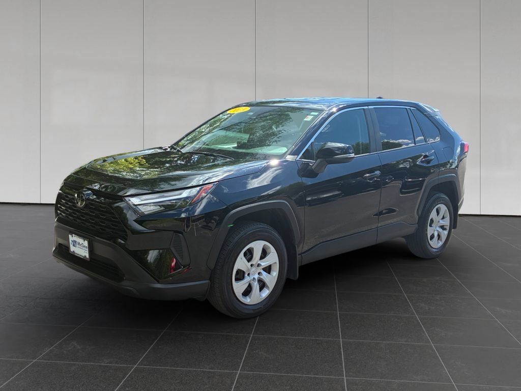 Used 2025 Toyota RAV4 LE AWD/4WD image 1