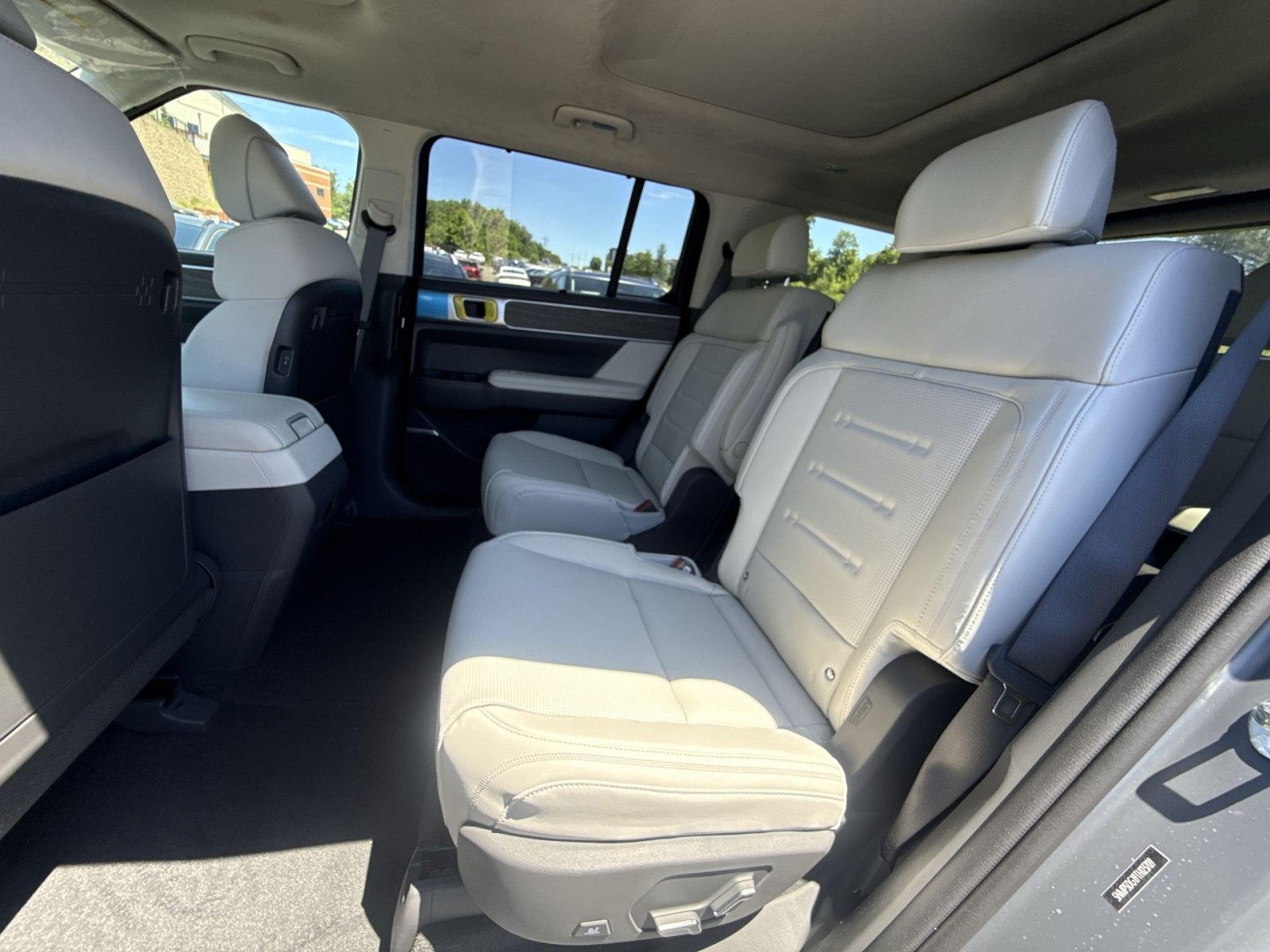New 2026 Hyundai Santa Fe Calligraphy AWD/4WD image 25