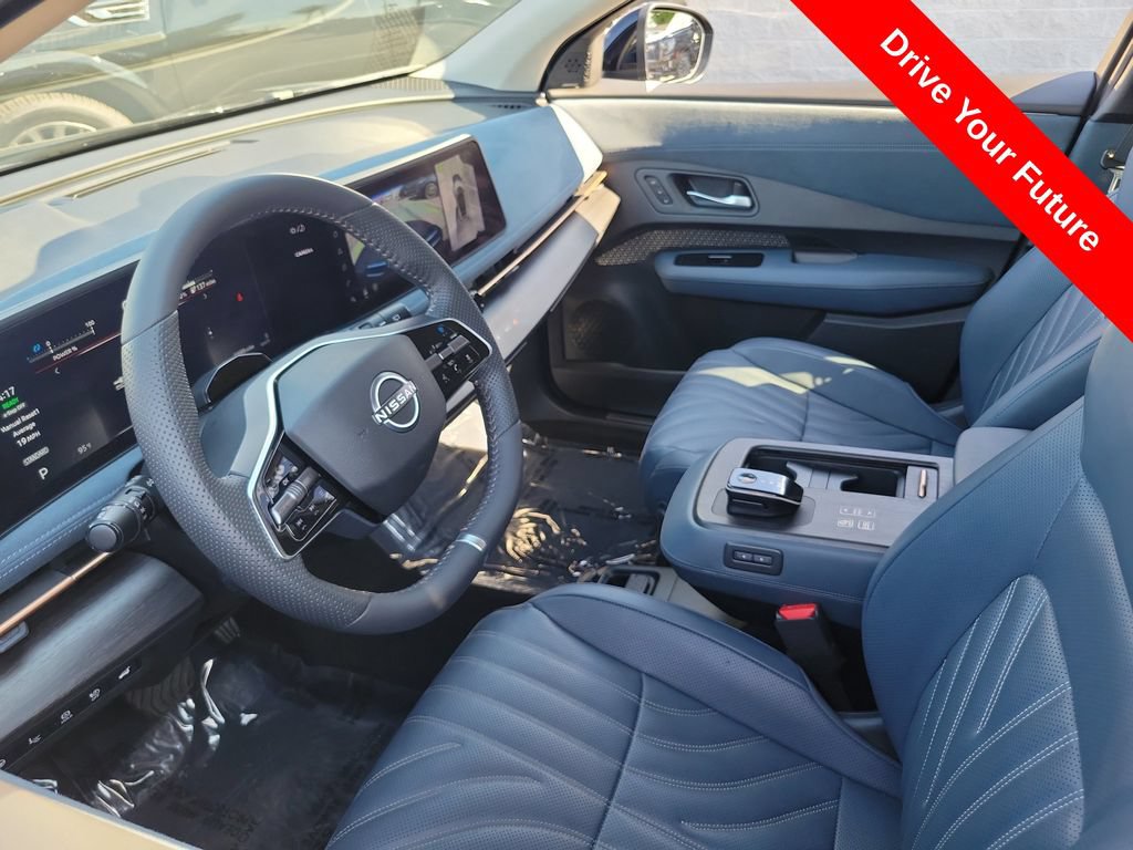 Used 2025 Nissan Ariya Platinum AWD/4WD image 3