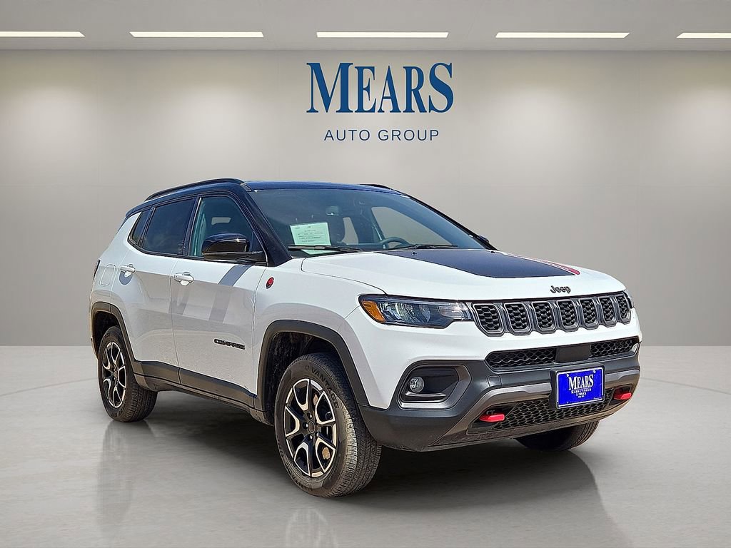 Used 2025 Jeep Compass Trailhawk image 7