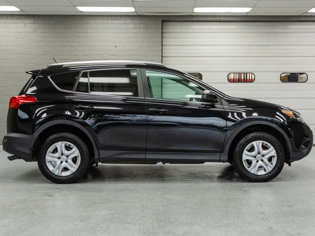 Used 2015 Toyota RAV4 LE image 3