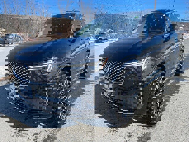 New 2026 Volvo XC90 B6 Plus w/ Protection Package Premier