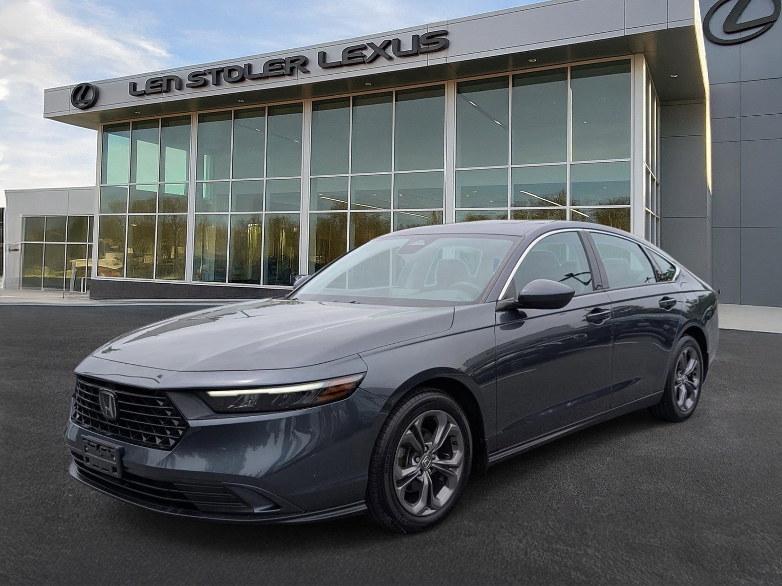 Used 2023 Honda Accord EX image 7